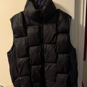 Men's Black Puffer Vest